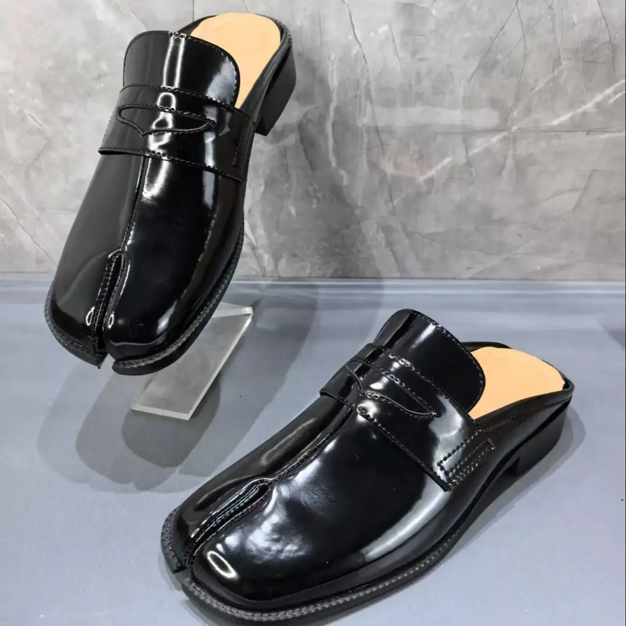 Split Toe Tabi Men's Slippers  - огляд і ціна Shoes Heels Men
